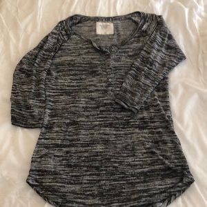 Heather gray top